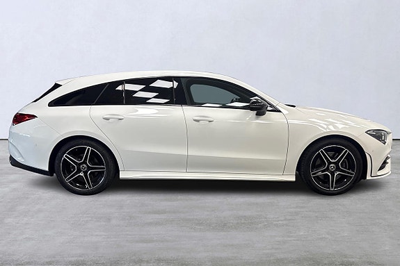 Mercedes-Benz CLA200 3 of 5