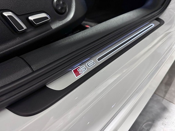 Audi S6 24 of 27
