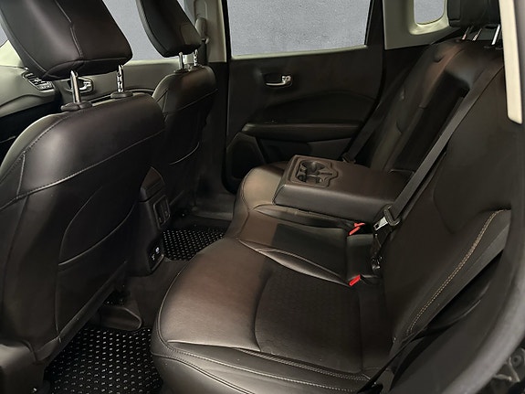 Jeep Compass 12 of 22