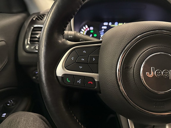Jeep Compass 16 of 22
