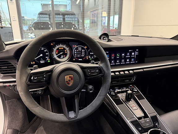 Porsche 911 Turbo S 23 of 30