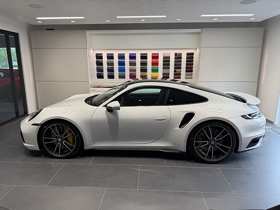 Porsche 911 Turbo S 2 of 5