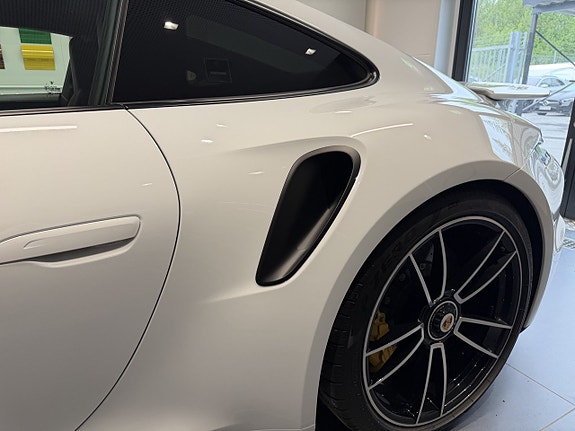 Porsche 911 Turbo S 6 of 30