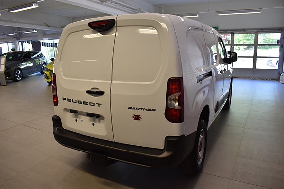 Peugeot Partner 3 of 5