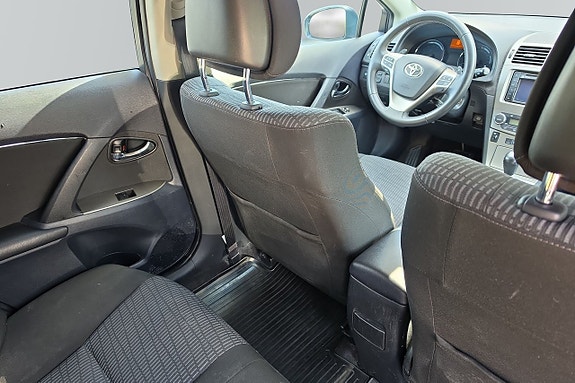Toyota Avensis 9 of 10