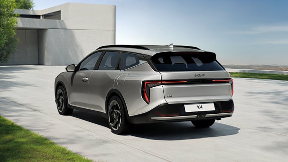 Kia K4 3 of 5