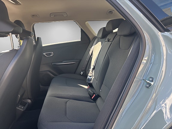 Kia K4 9 of 19