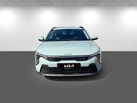Kia K4 2 of 19
