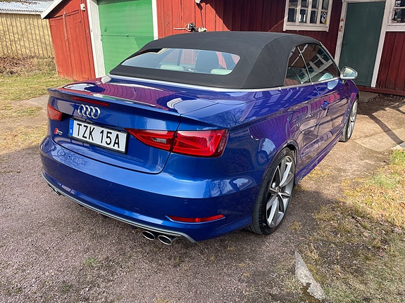 Audi S3 4 of 5