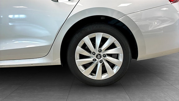 Skoda Octavia 6 of 12