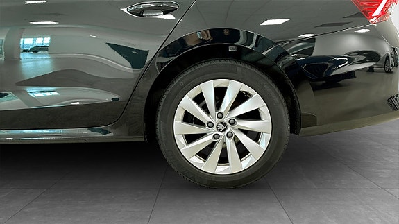 Skoda Octavia 6 of 12