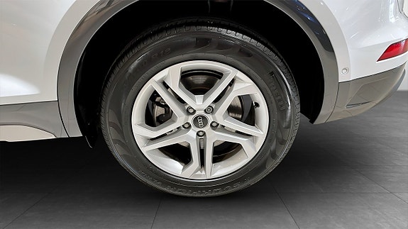 Audi Q5 6 of 13
