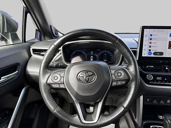 Toyota Corolla Cross 9 of 11