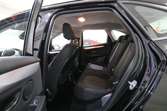 BMW 225xe 15 of 22