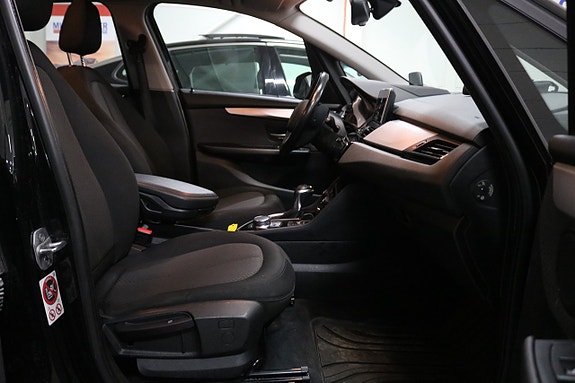 BMW 225xe 13 of 22