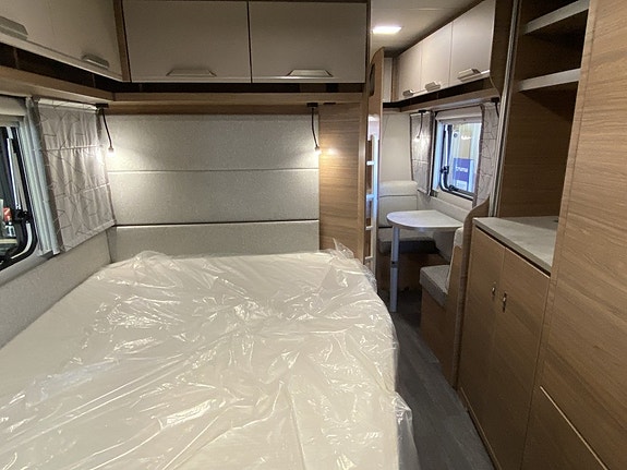 Knaus Sport 650 UFK Demo vagn 11 of 20