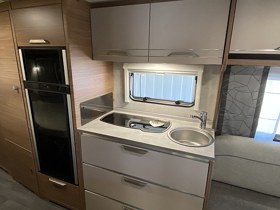 Knaus Sport 650 UFK Demo vagn 9 of 20