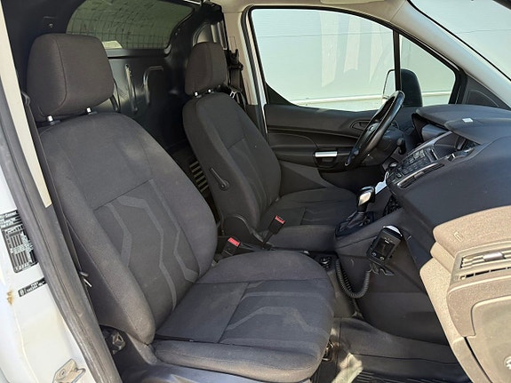 Ford Transit Connect 9 of 11