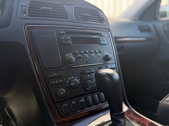 Volvo V70 10 of 12