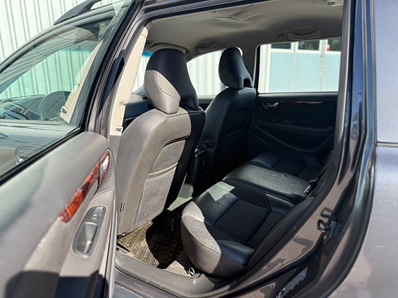 Volvo V70 12 of 12