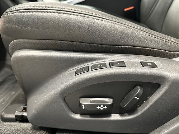 Volvo V60 Cross Country 14 of 15