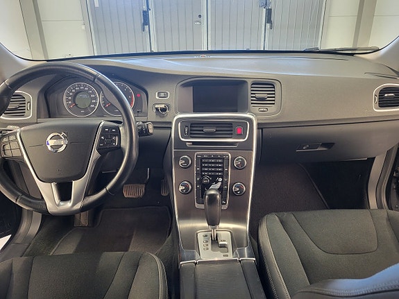 Volvo V60 12 of 17