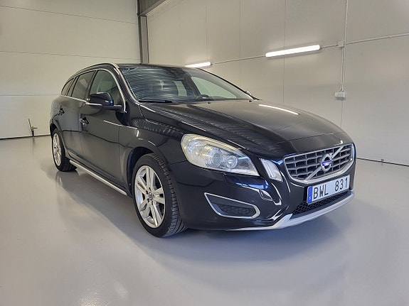 Volvo V60 3 of 5