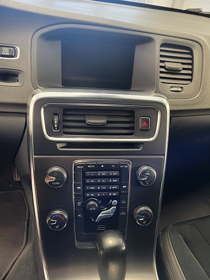 Volvo V60 14 of 17