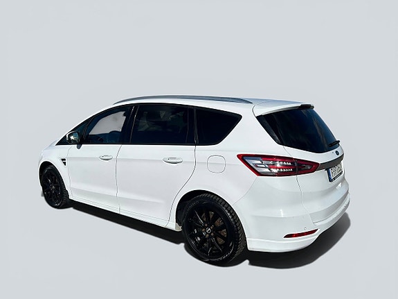 Ford S-MAX 3 of 5