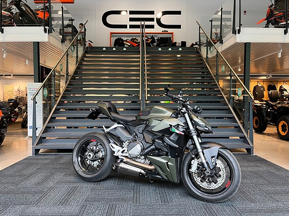 Ducati Streetfighter V2 Akrapovic