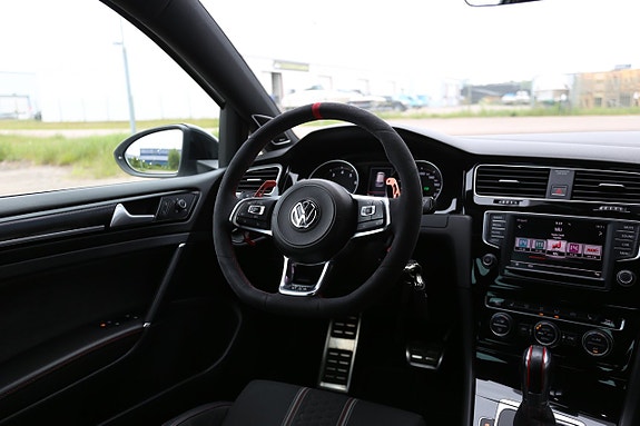 Volkswagen Golf I 19 of 23