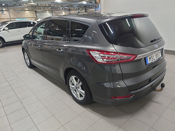 Ford S-MAX 4 of 5