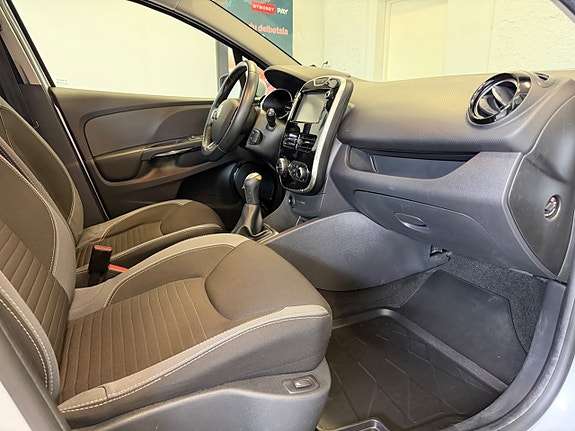 Renault Clio 6 of 13