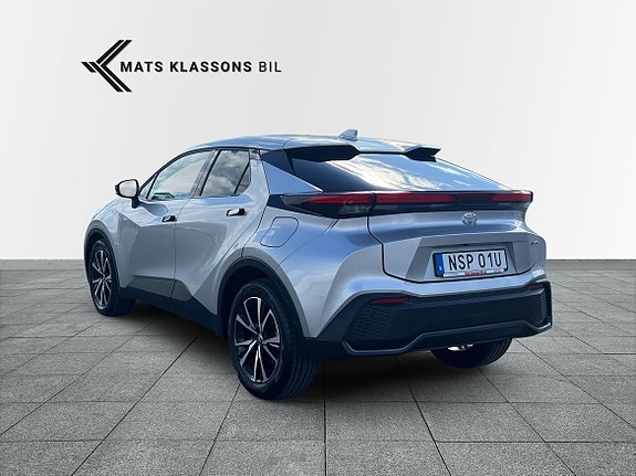 Toyota C-HR 2 of 10