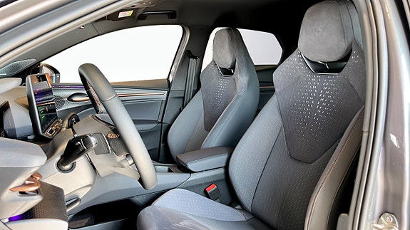 Cupra Raval 8 of 13