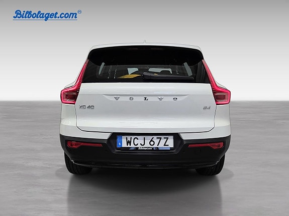 Volvo XC40 4 of 15