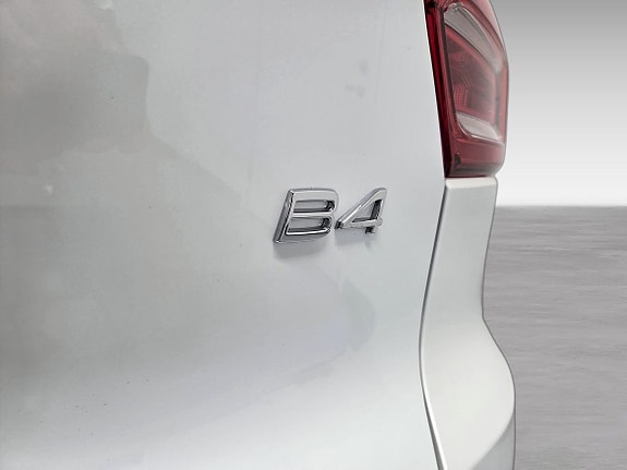 Volvo XC40 13 of 15