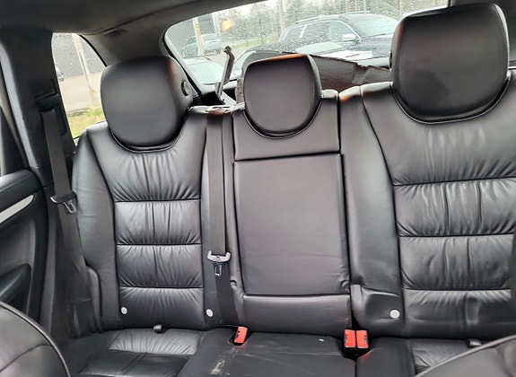 Porsche Cayenne Turbo 5 of 5