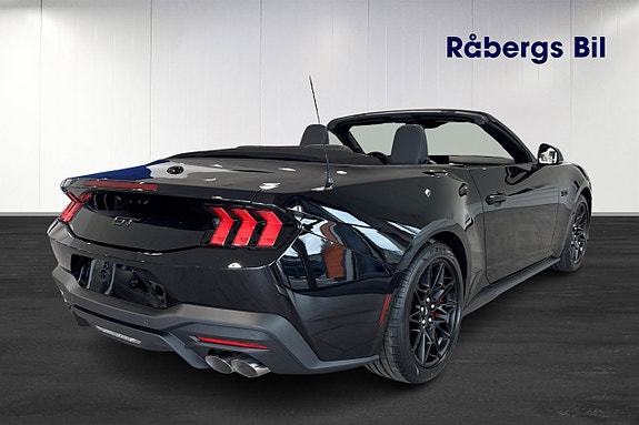 Ford Mustang 5 of 5