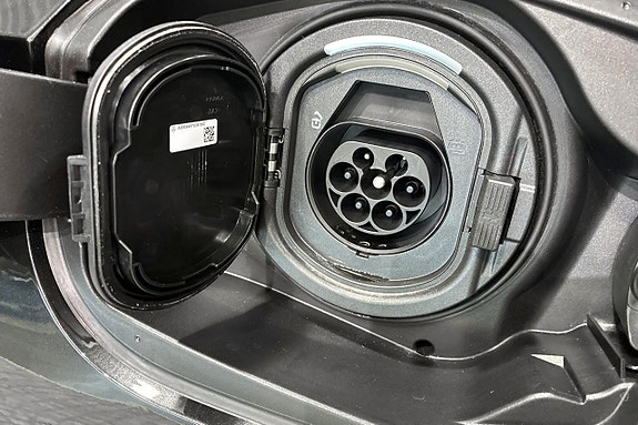 Mercedes-Benz E300 15 of 18