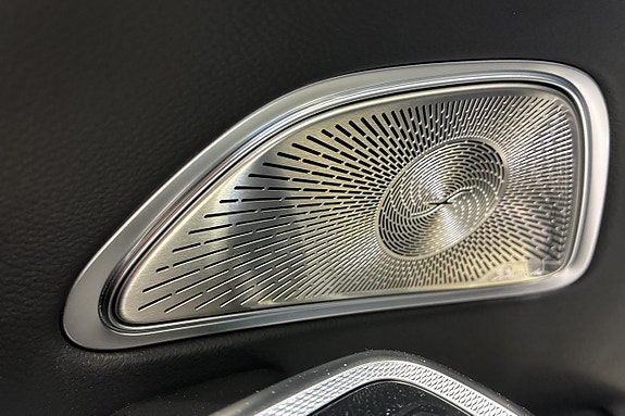 Mercedes-Benz E300 13 of 18