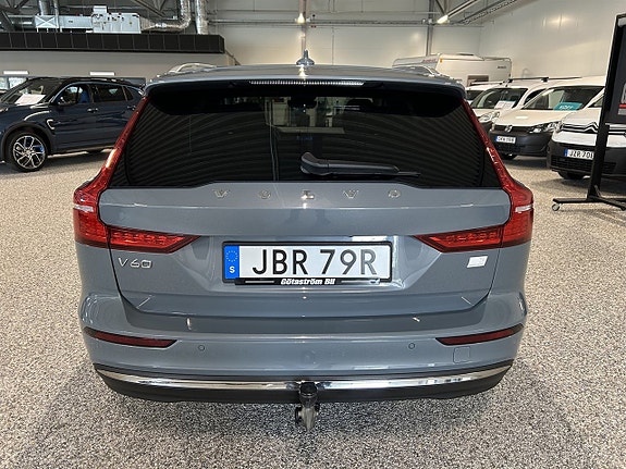 Volvo V60 3 of 5