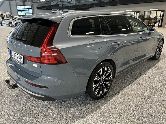 Volvo V60 4 of 26