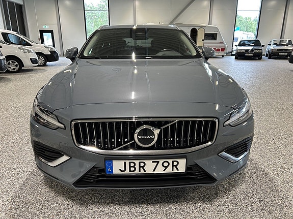 Volvo V60 11 of 26