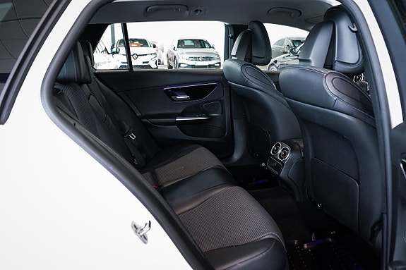 Mercedes-Benz C300 e 13 of 30