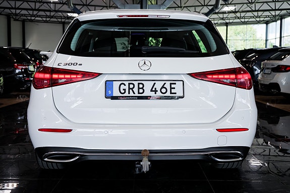 Mercedes-Benz C300 e 8 of 30