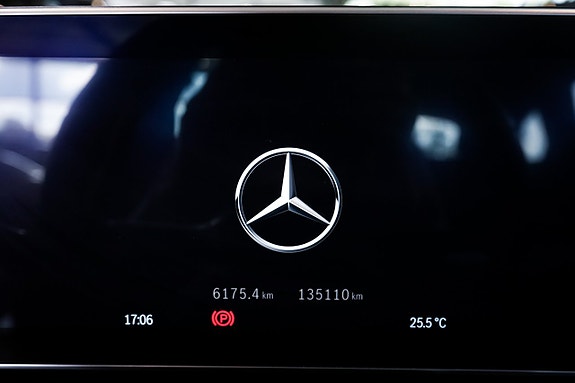Mercedes-Benz C300 e 18 of 30