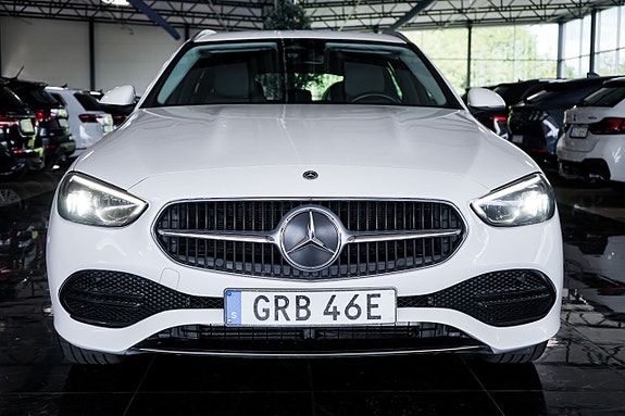 Mercedes-Benz C300 3 of 5