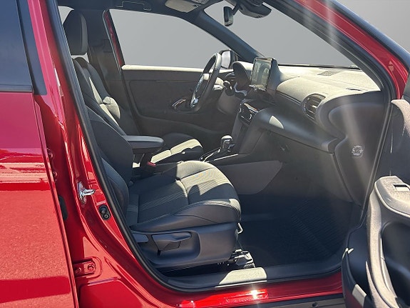 Toyota Yaris Cross 8 of 13