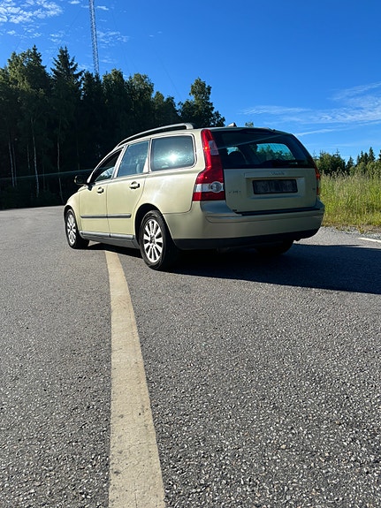 Volvo V50 4 of 5